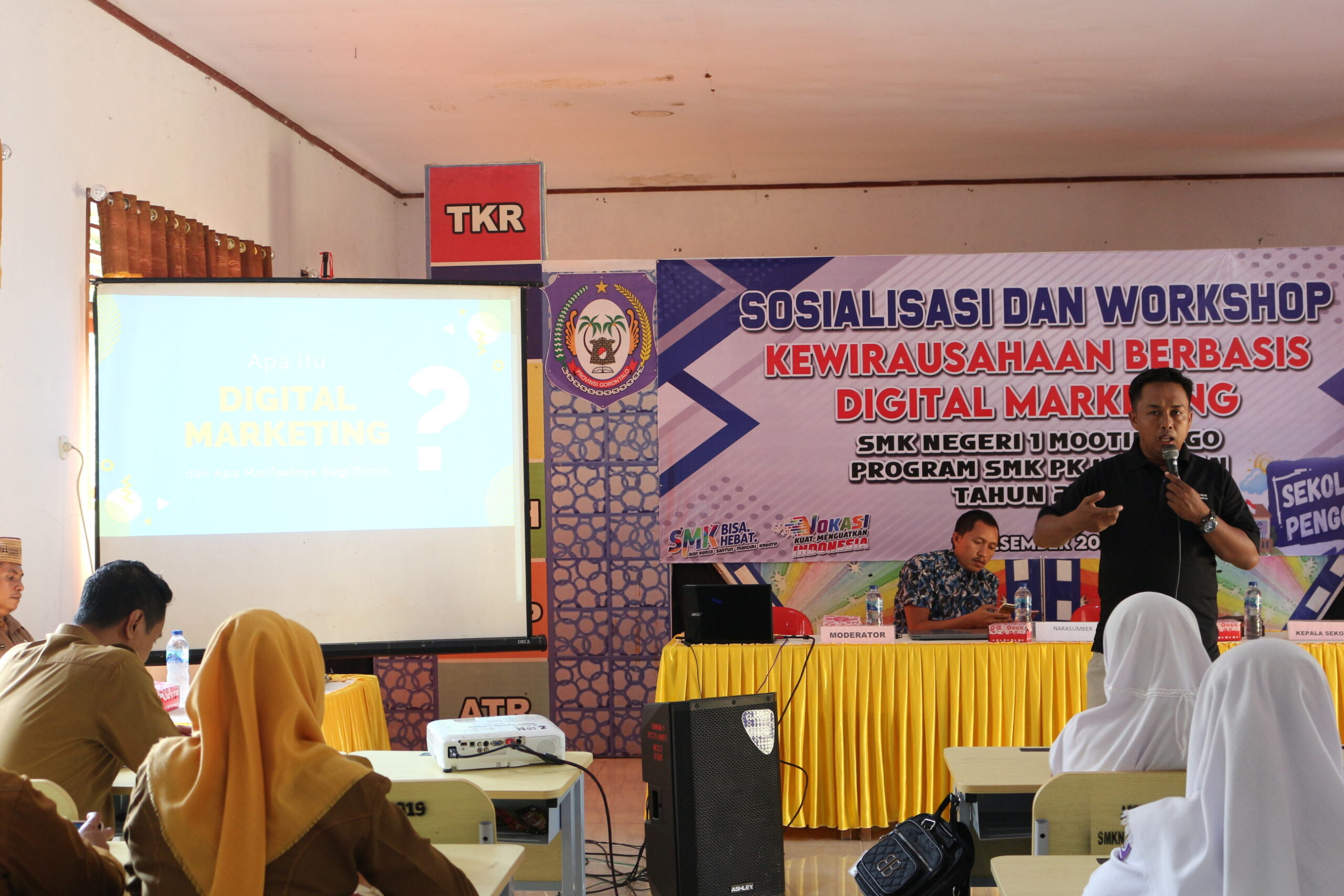 Workshop Kewirausahaan Berbasis Digital Marketing oleh SMK Negeri 1 Mootilango
