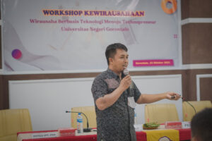 Workshop Kewirausahaan Berbasis Teknologi Menuju Technopreneur di Universitas Negeri Gorontalo